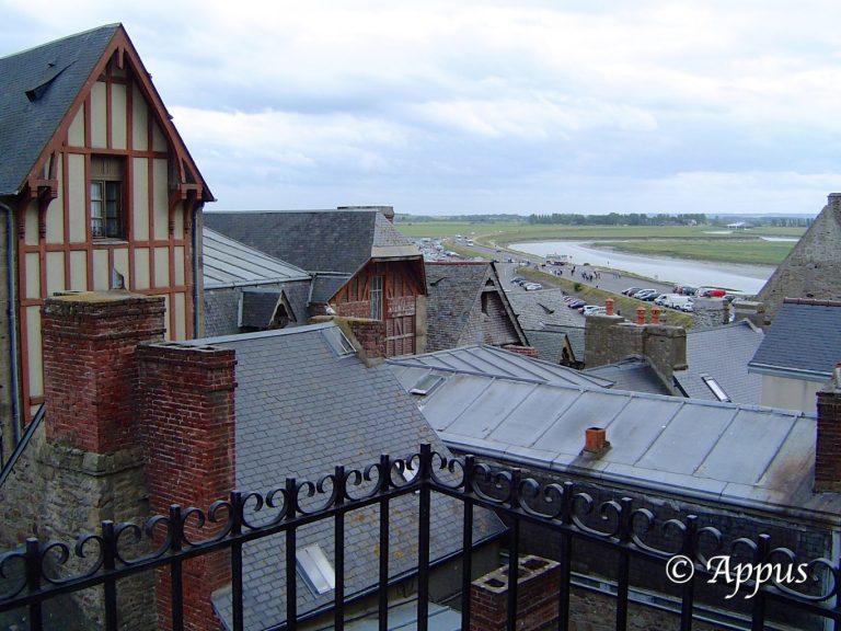 Les toits du village du Mont-Saint-Michel
