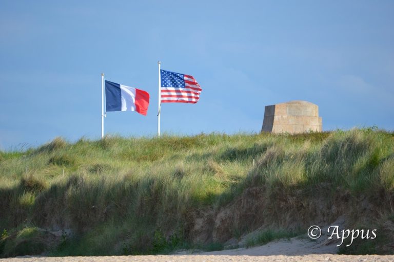 Stèle à la 2e D.B du général Leclerc